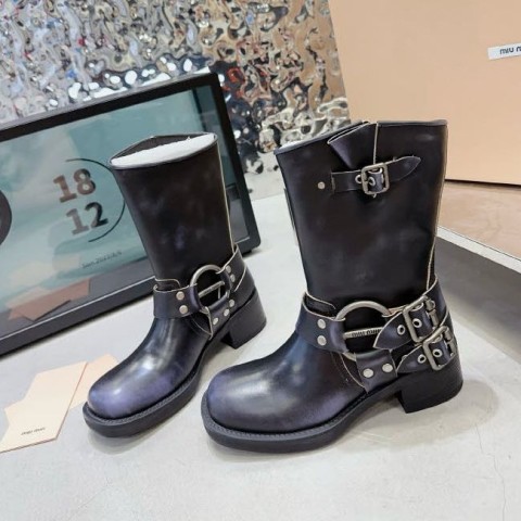미우미우 25 한정판 여성 부츠 B5256