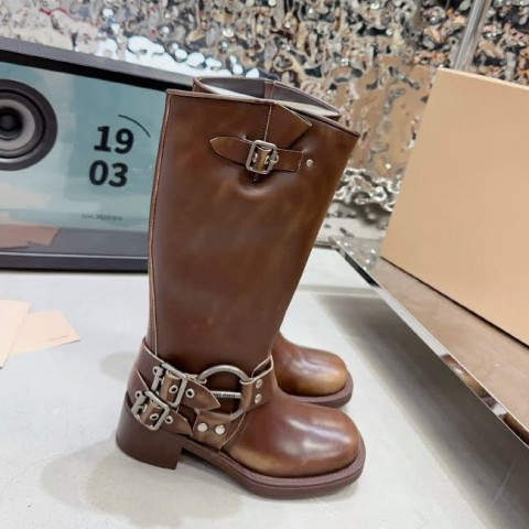 미우미우 25 한정판 여성 부츠 B5257