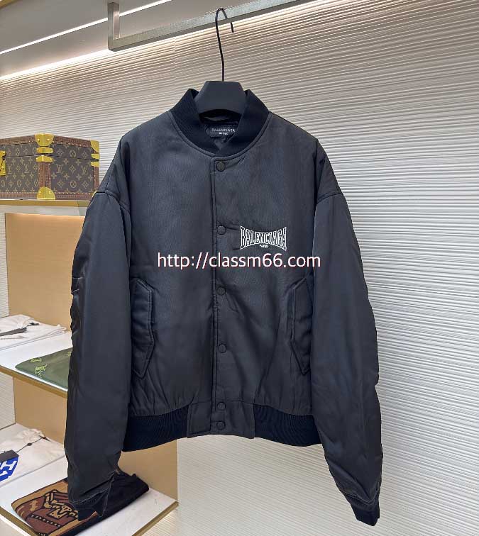 발렌시아가 25 한정판 남여공용 긴팔 자켓 A13222