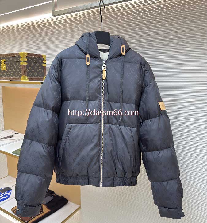 루이비통 25 한정판 긴팔 후드 자켓 A13236