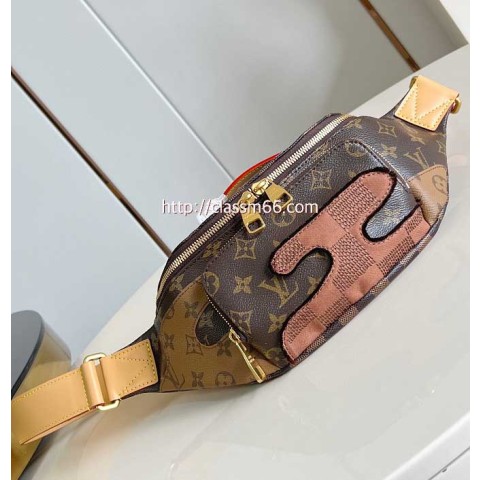 루이비통 25 한정판 M15271 Rush Bumbag 크로스백 가방 C5585