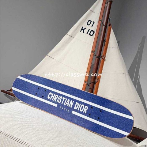 디올 25 한정판 스케이트 보드 I385