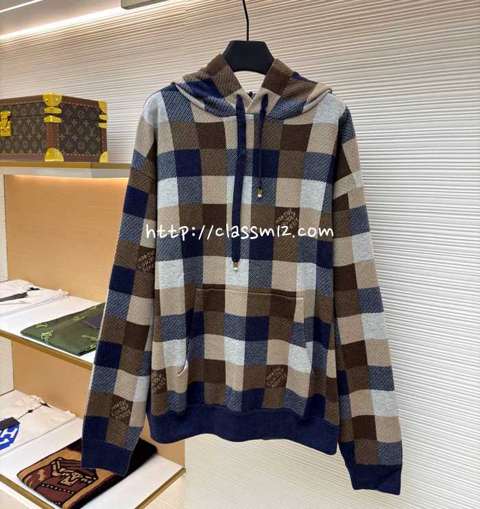 루이비통 25 한정판 양털 긴팔 후드 니트 A13410