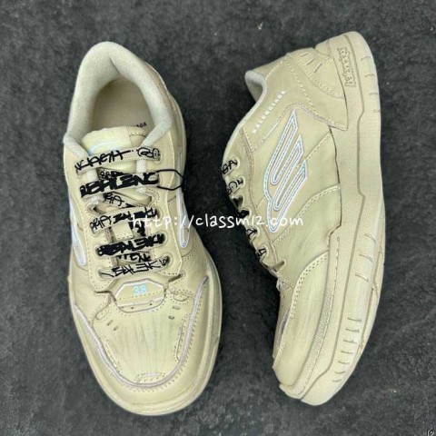 발렌시아가 25 한정판 Hamptons Worn-Out 남녀공용 소가죽 카프스킨 운동화 B5322