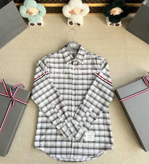 톰브라운 25 한정판 긴팔 셔츠 A13480