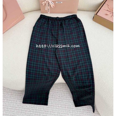 미우미우 25 한정판 긴바지 A13492