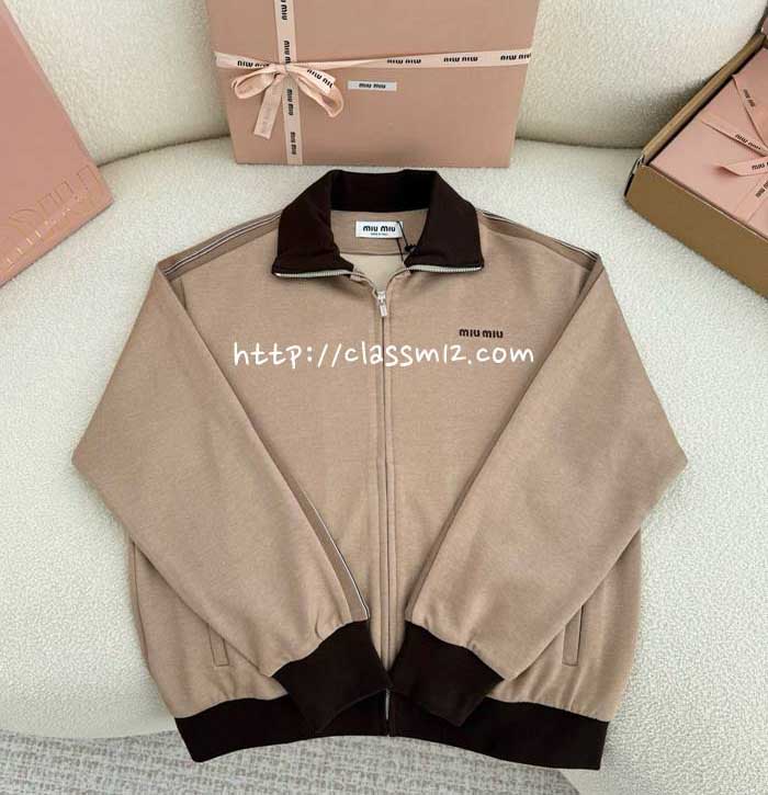 미우미우 25 한정판 여성 긴팔 자켓 A13493