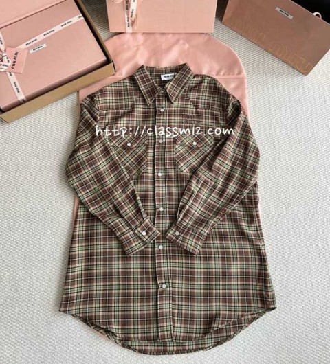 미우미우 25 한정판 여성 긴팔 셔츠 A13543