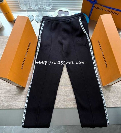 루이비통 25 한정판 양털 긴바지 A13561