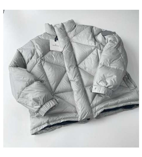 몽클레어 x 퍼렐 25 한정판 남녀공용 로고 패치 다운 패딩 자켓