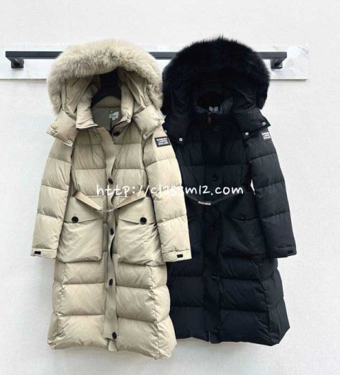 버버리 25 한정판 긴팔 후드 패딩 자켓 A13650