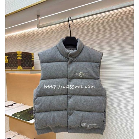 몽클레어 25 한정판 민소매 패딩 조끼 자켓 A13671