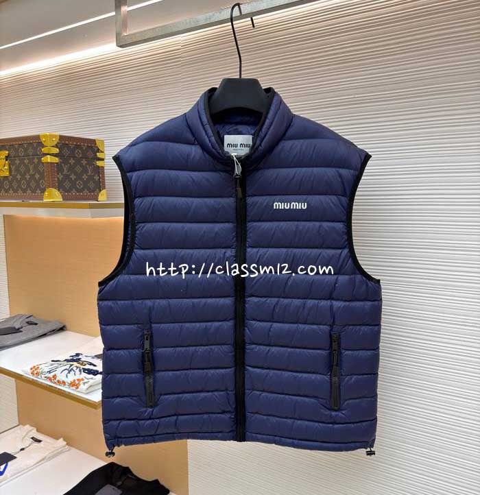 미우미우 25 한정판 민소매 패딩 조끼 자켓 A13698