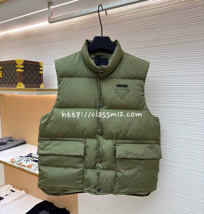 프라다 25 한정판 민소매 패딩 조끼 자켓 A13699