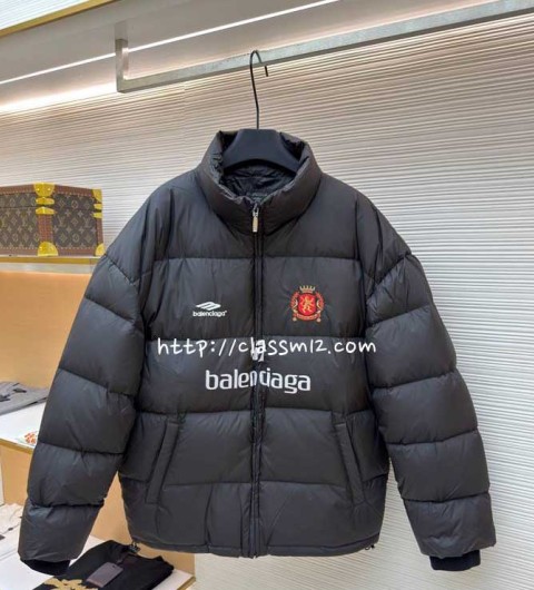 발렌시아가 25 한정판 긴팔 패딩 자켓 A13738