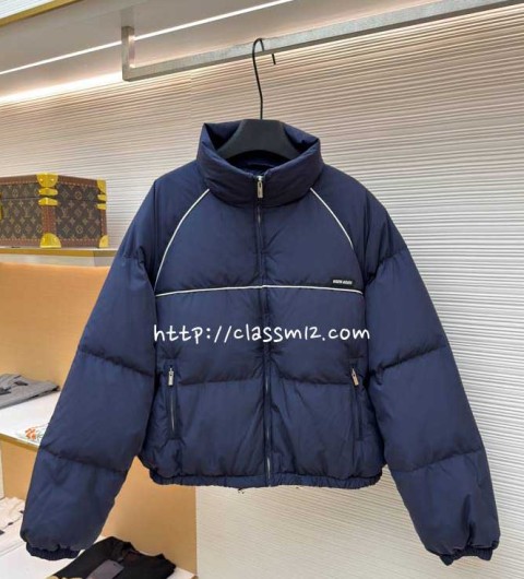 미우미우 25 한정판 긴팔 패딩 자켓 A13739