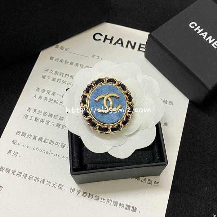 샤넬 25 한정판 브로치 D3236