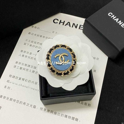 샤넬 25 한정판 브로치 D3236