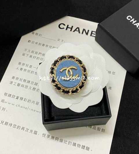 샤넬 25 한정판 브로치 D3236