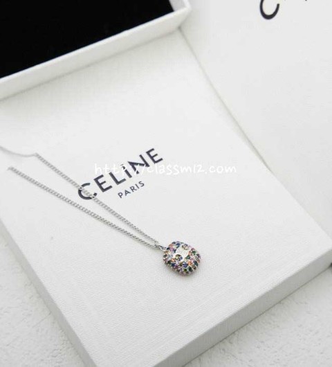 셀린느 25 한정판 목걸이 D3246