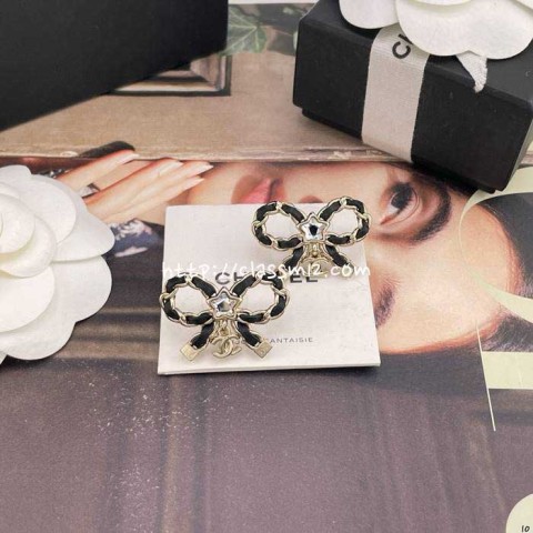 샤넬 25 한정판 귀걸이 D3250