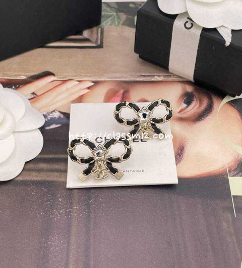 샤넬 25 한정판 귀걸이 D3250