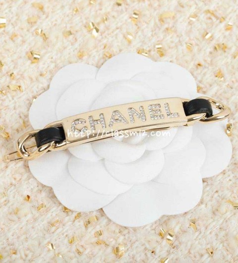 샤넬 25 한정판 헤어웨어 머리핀 D3266