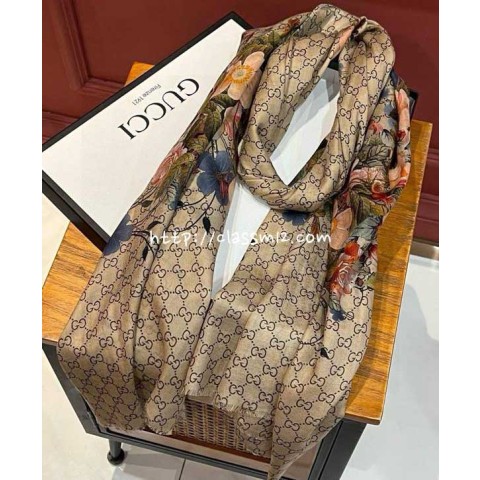 구찌 25 한정판 스카프 D3312