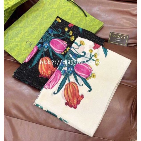 구찌 25 한정판 스카프 D3317