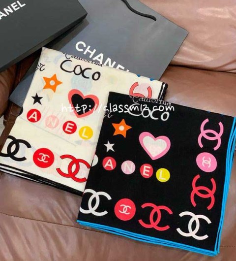 샤넬 25 한정판 스카프 D3320