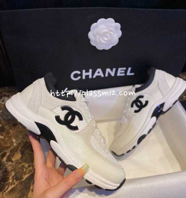 샤넬 25 한정판 여성 운동화 B5375