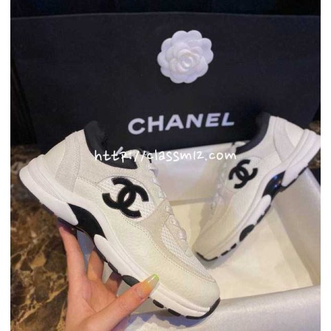 샤넬 25 한정판 여성 운동화 B5375