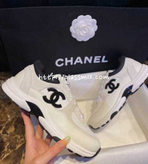 샤넬 25 한정판 여성 운동화 B5375