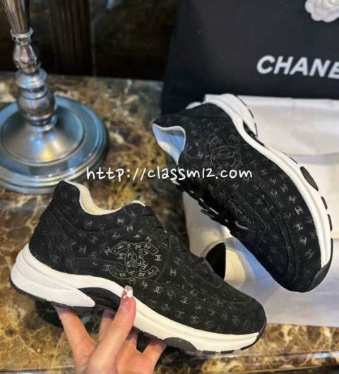 샤넬 25 한정판 여성 운동화 B5376