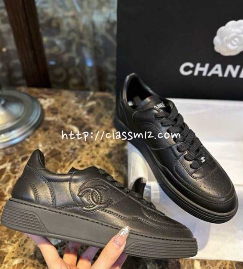 샤넬 25 한정판 여성 운동화 B5380