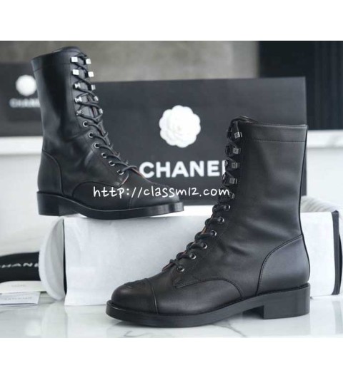 샤넬 25 한정판 여성 부츠 B5382