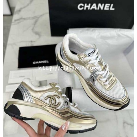 샤넬 25 한정판 여성 운동화 B5395