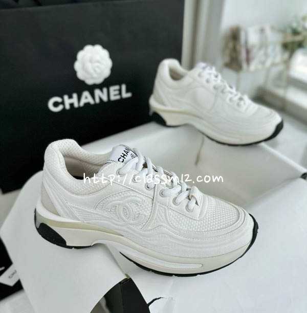 샤넬 25 한정판 여성 운동화 B5401