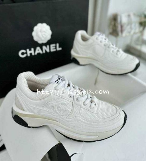 샤넬 25 한정판 여성 운동화 B5401
