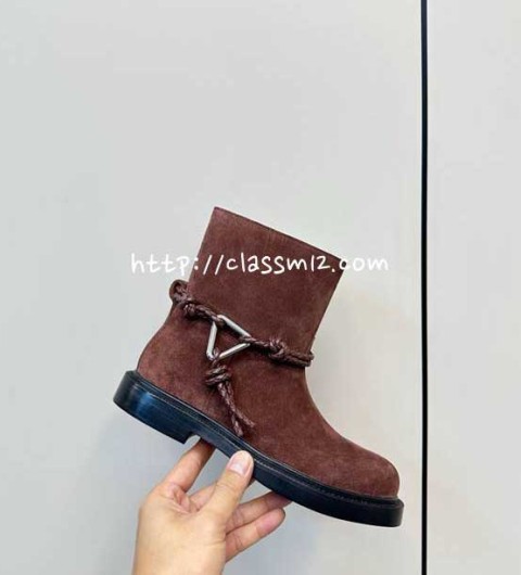 보테가베네타 25 한정판 여성 소가죽 카프스킨 부츠 B5412