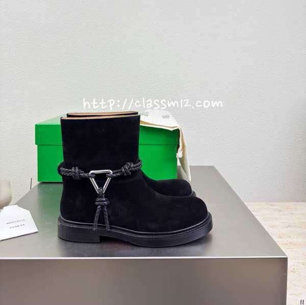 보테가베네타 25 한정판 여성 소가죽 카프스킨 부츠 B5415