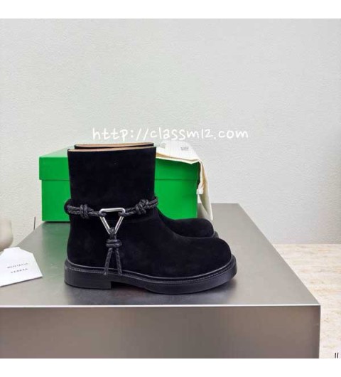 보테가베네타 25 한정판 여성 소가죽 카프스킨 부츠 B5415