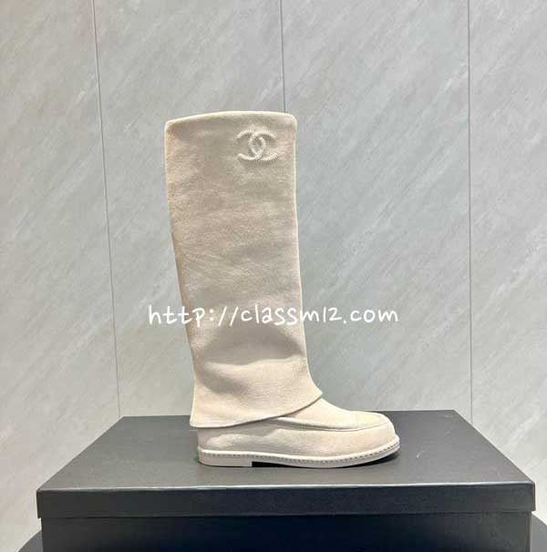 샤넬 25 한정판 여성 소가죽 카프스킨 부츠 B5425