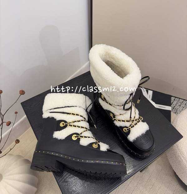 샤넬 25 한정판 여성 소가죽 카프스킨 부츠 B5426