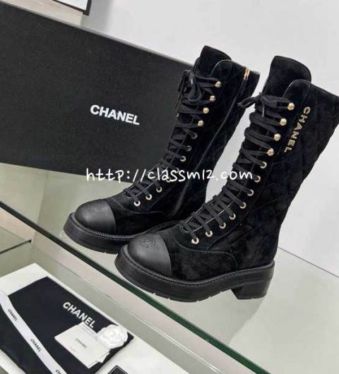 샤넬 25 한정판 여성 양가죽 램스킨 부츠 B5429