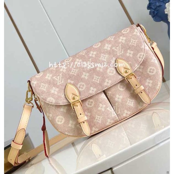 루이비통 25 한정판 M15134 LV Travels With Grace Coddington 크로스백 가방 C5923