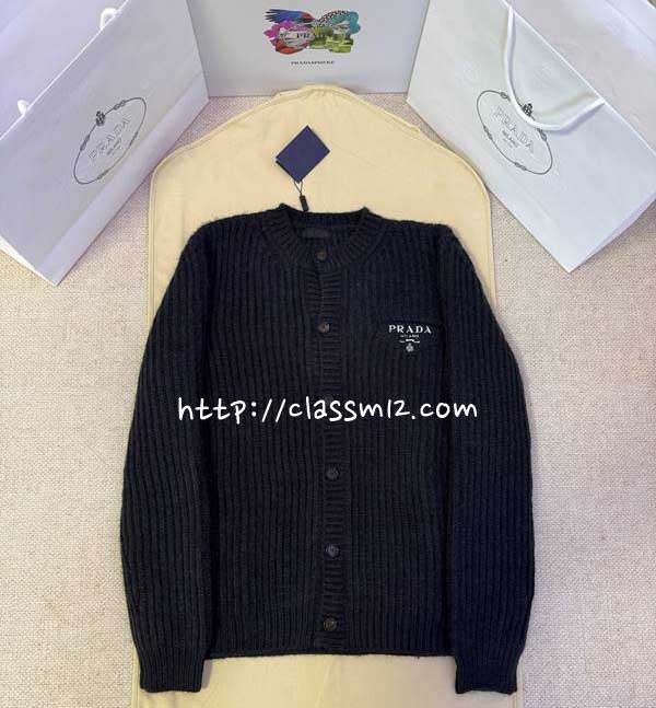 프라다 25 한정판 양털 긴팔 가디건 A13901
