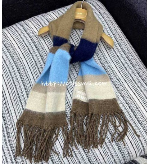 미우미우 25 한정판 목도리 D3333