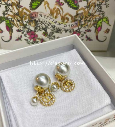 디올 25 한정판 귀걸이 D3345