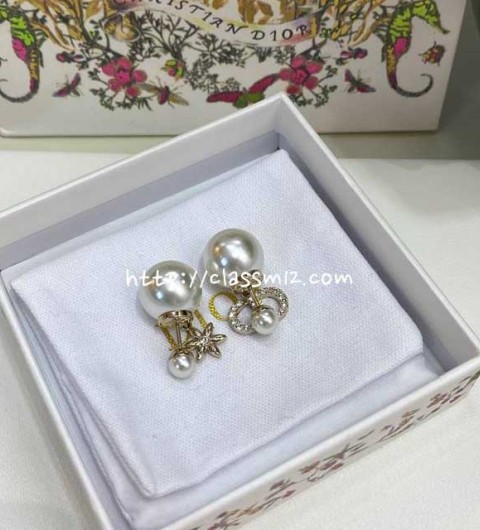 디올 25 한정판 귀걸이 D3367